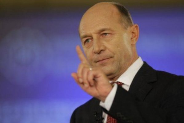 Traian Băsescu: 